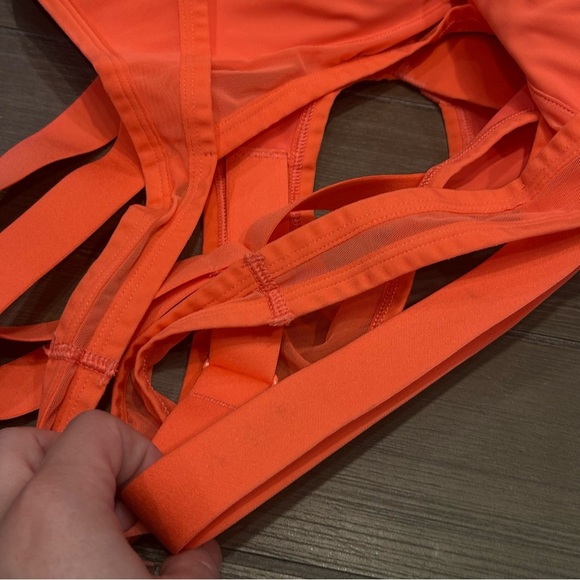 BREAKTHRU HIGH-IMPACT SPORTS BRA - Picture 10 of 11